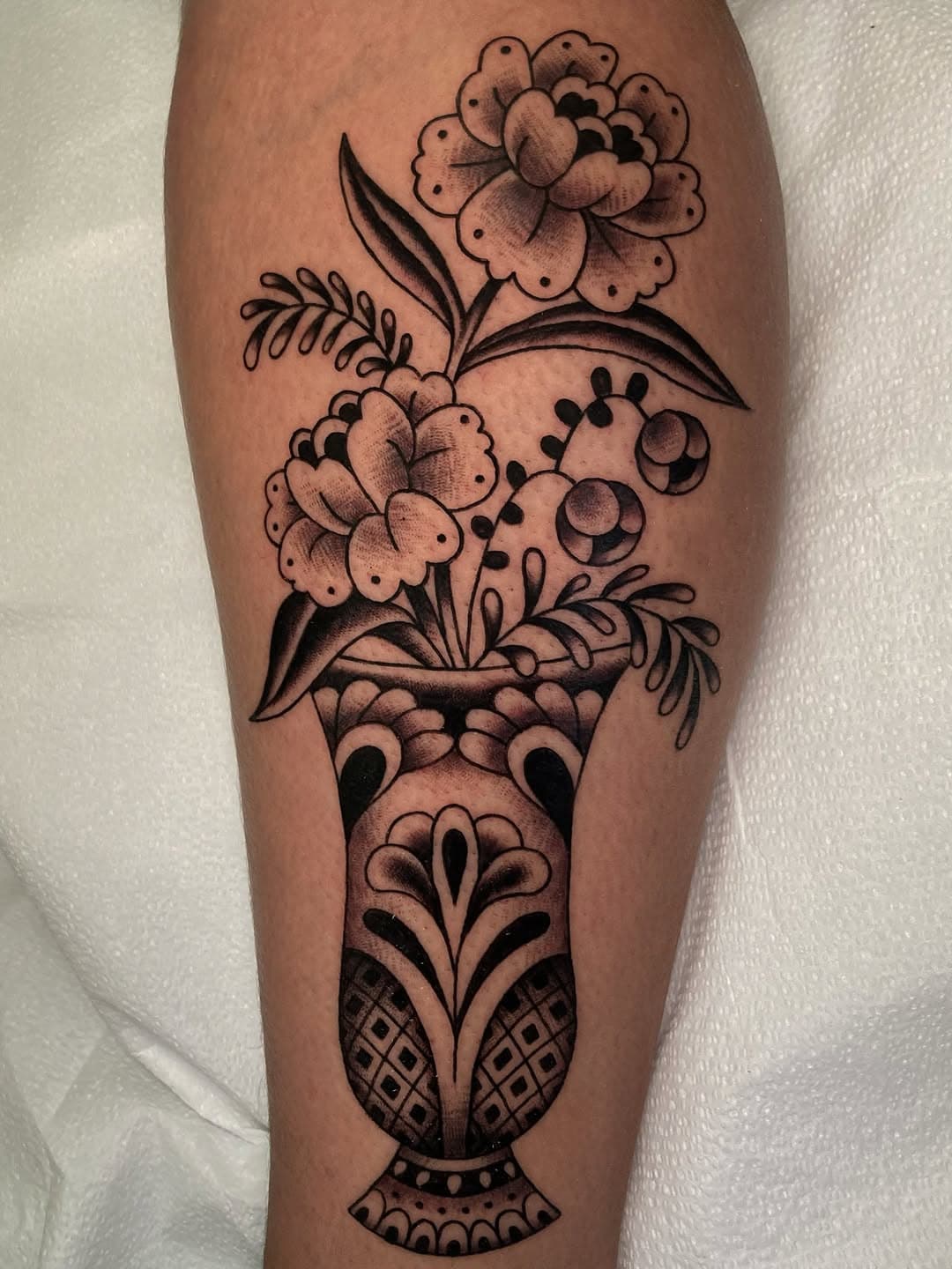 Decorative floral vase