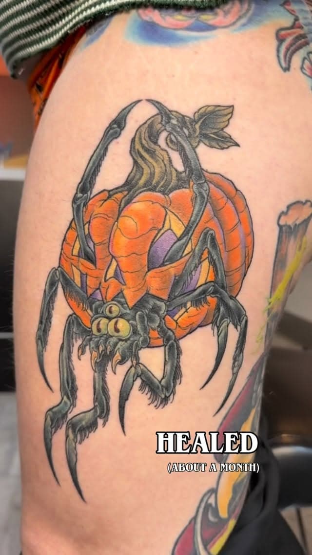 Jack-o'-lantern spider creature