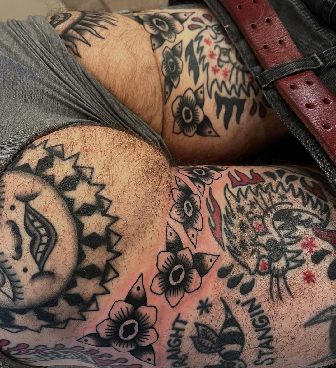 Traditional Americana motifs on leg