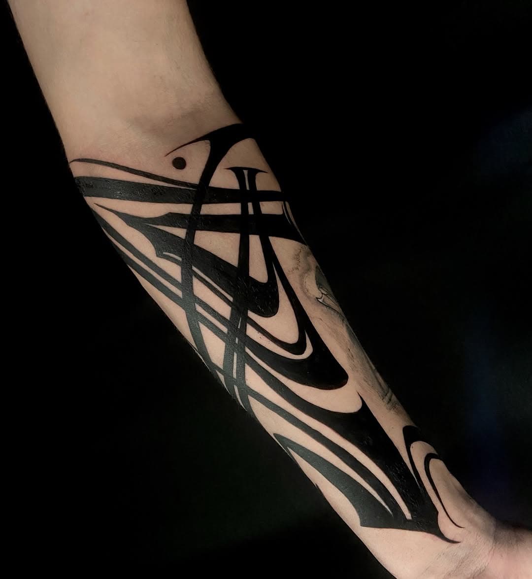 Bold abstract arm piece