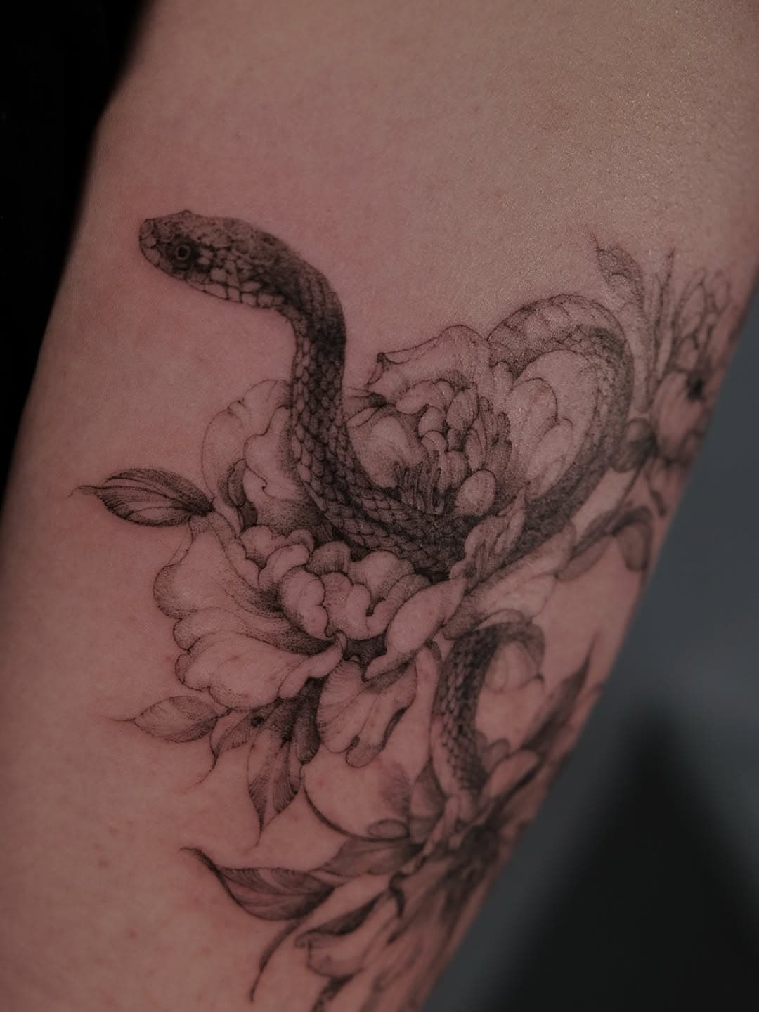 Serpent and peony arrangement