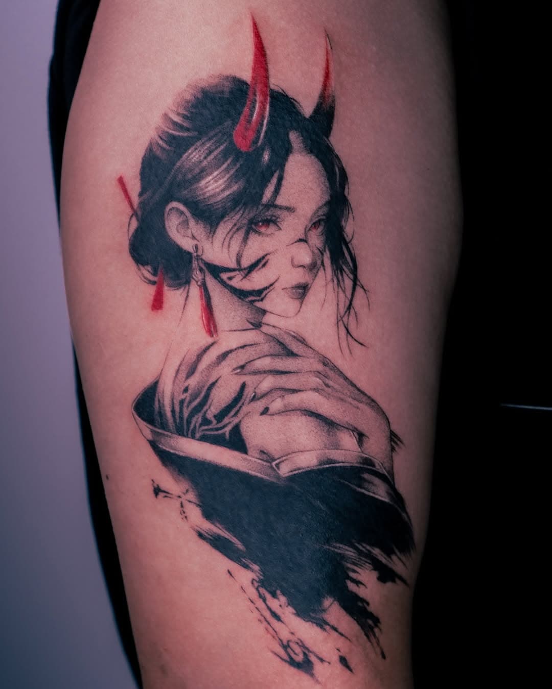 Demonic woman portraiture