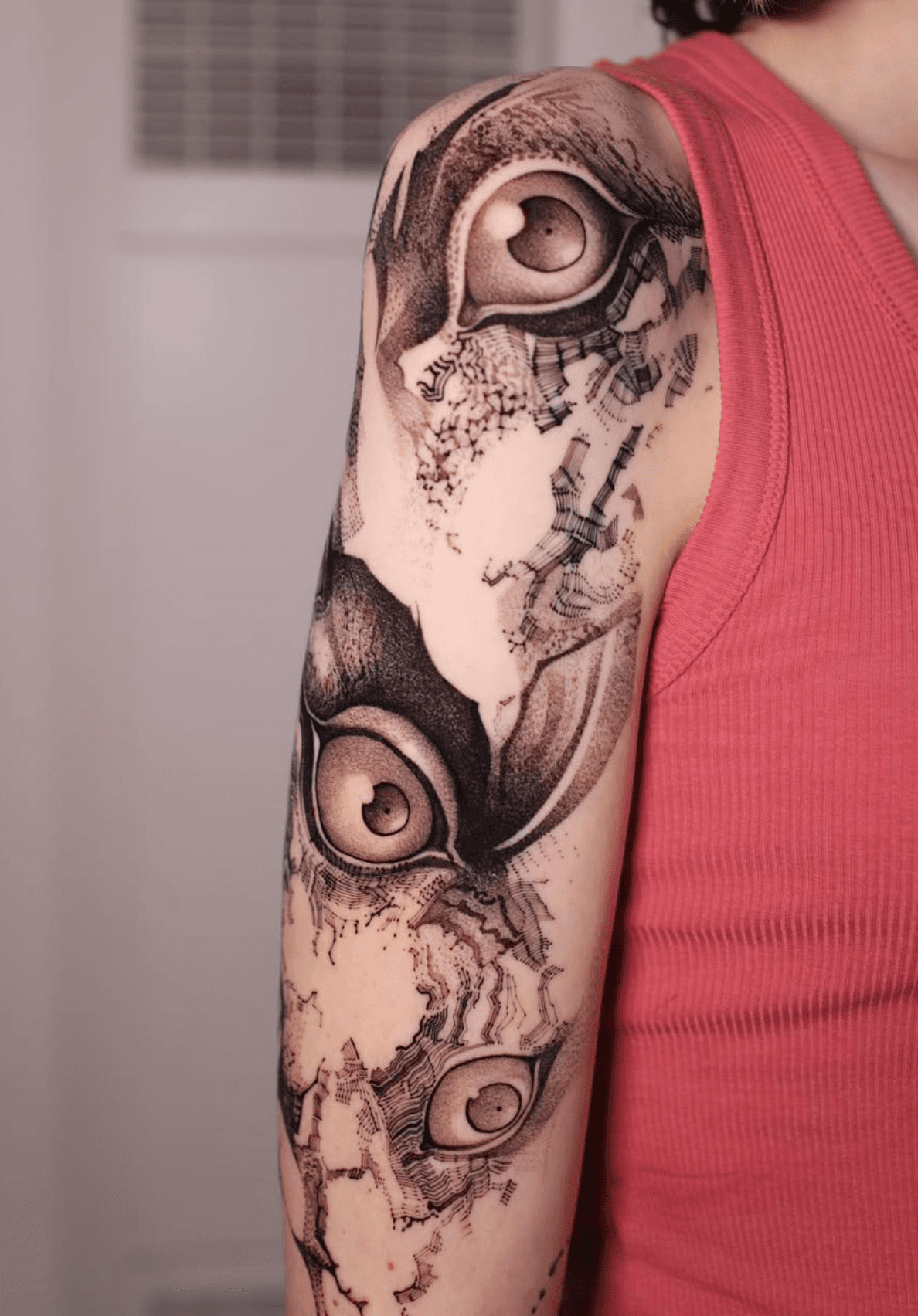 Intricate Eye Motif