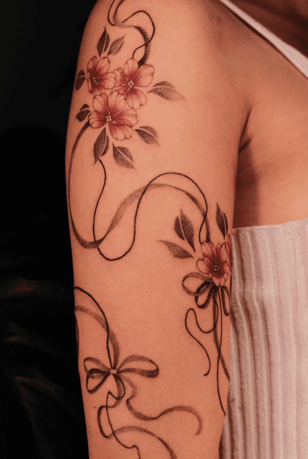 Elegant Floral Ribbon Design