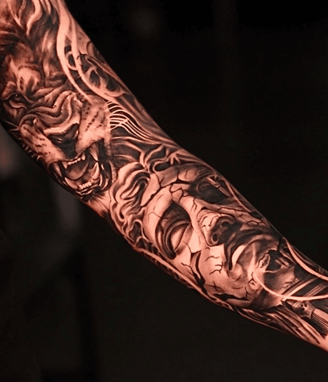 Lion and Sculpture Half-Sleeve