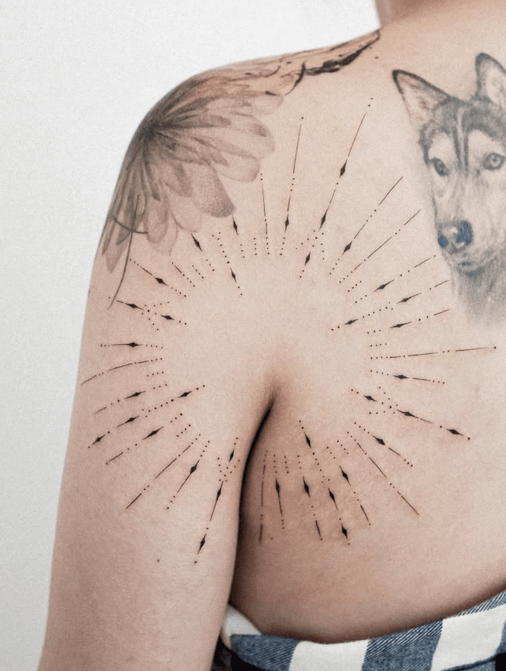 Radiating Lines in Circle