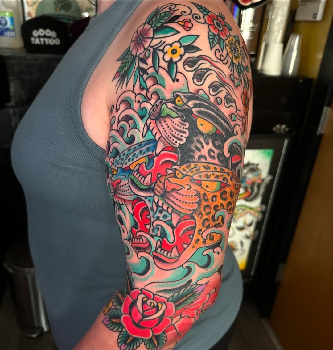 Roaring big cat and flower sleeve