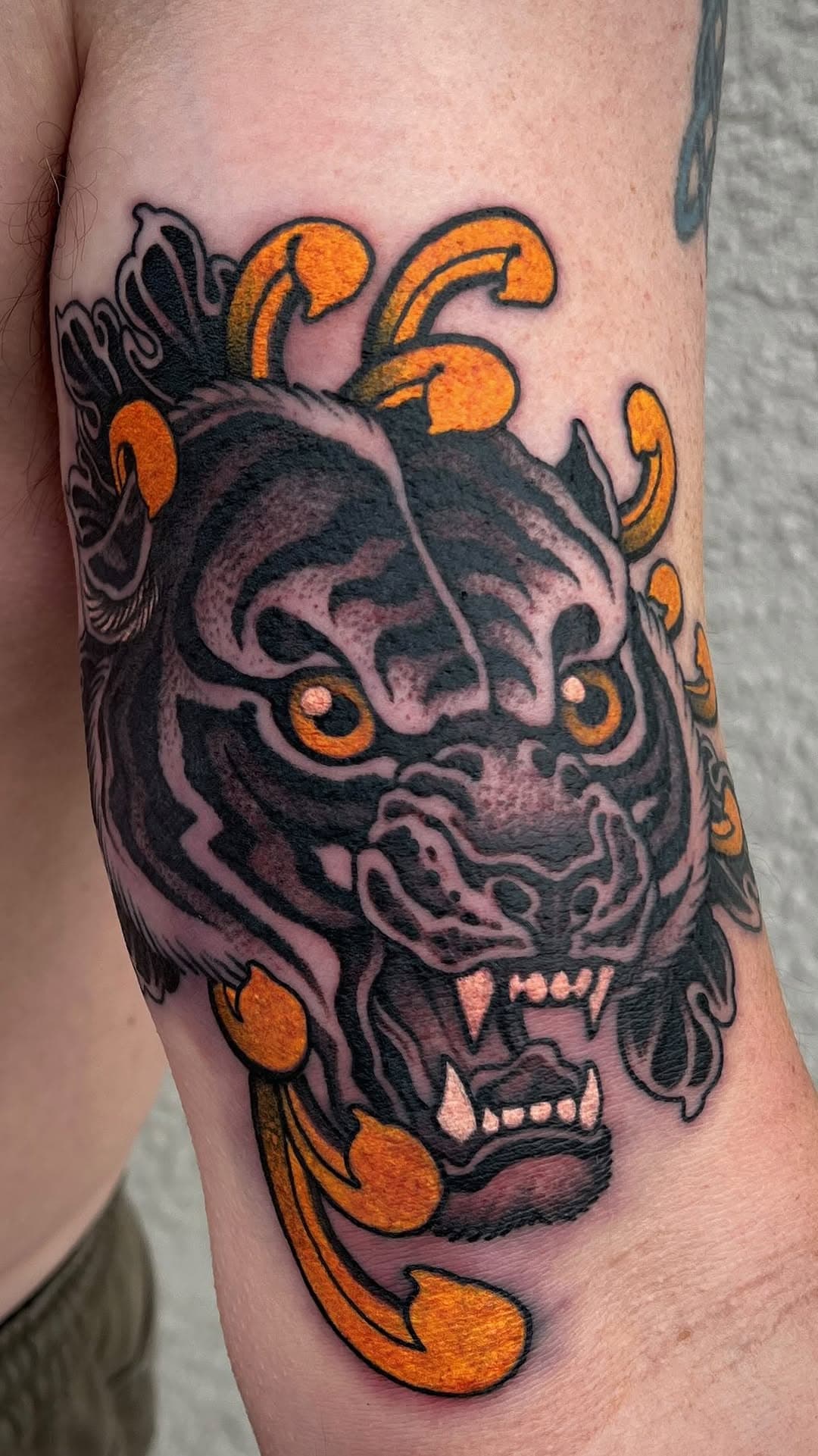 Roaring Tiger Head