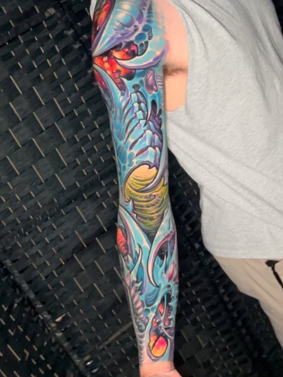 Vibrant Biomechanical Arm Sleeve