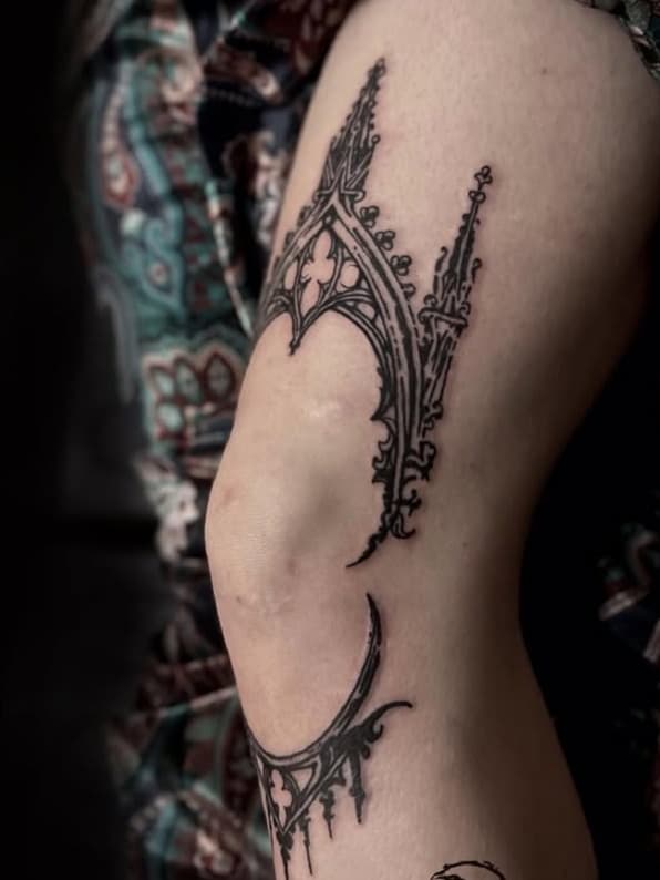 Gothic Architectural Leg Adornment